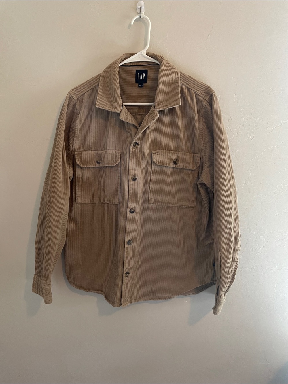 GAP Men’s Corduroy Shirt Jacket in Tan